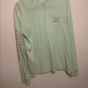Vineyard vines hooded long sleeve shirt